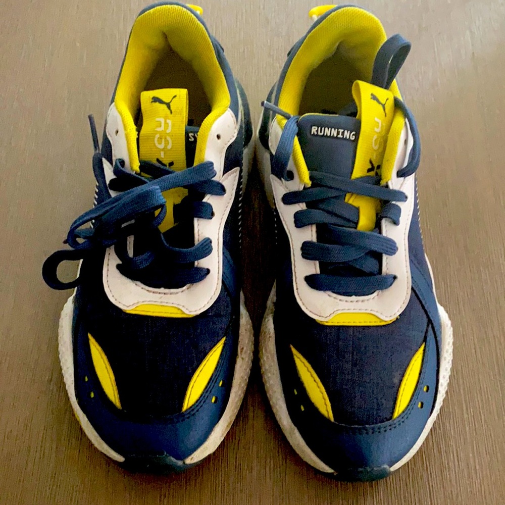 Big Boys Running Sneakers mint condition
